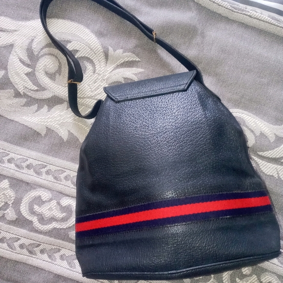 💕💅👜 Amazing Gucci pig skin Bucket💕😍 - Picture 4 of 12